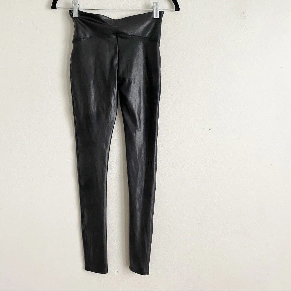 New Spanx Faux Leather Leggings Size S/P Black - Picture 5 of 10